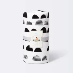 Round Activity Playmat Scallop - Cloud Island™ Black/White -CloudIsland Sales Store GUEST 67467ea3 4206 4690 a1fc a598e3fa042d